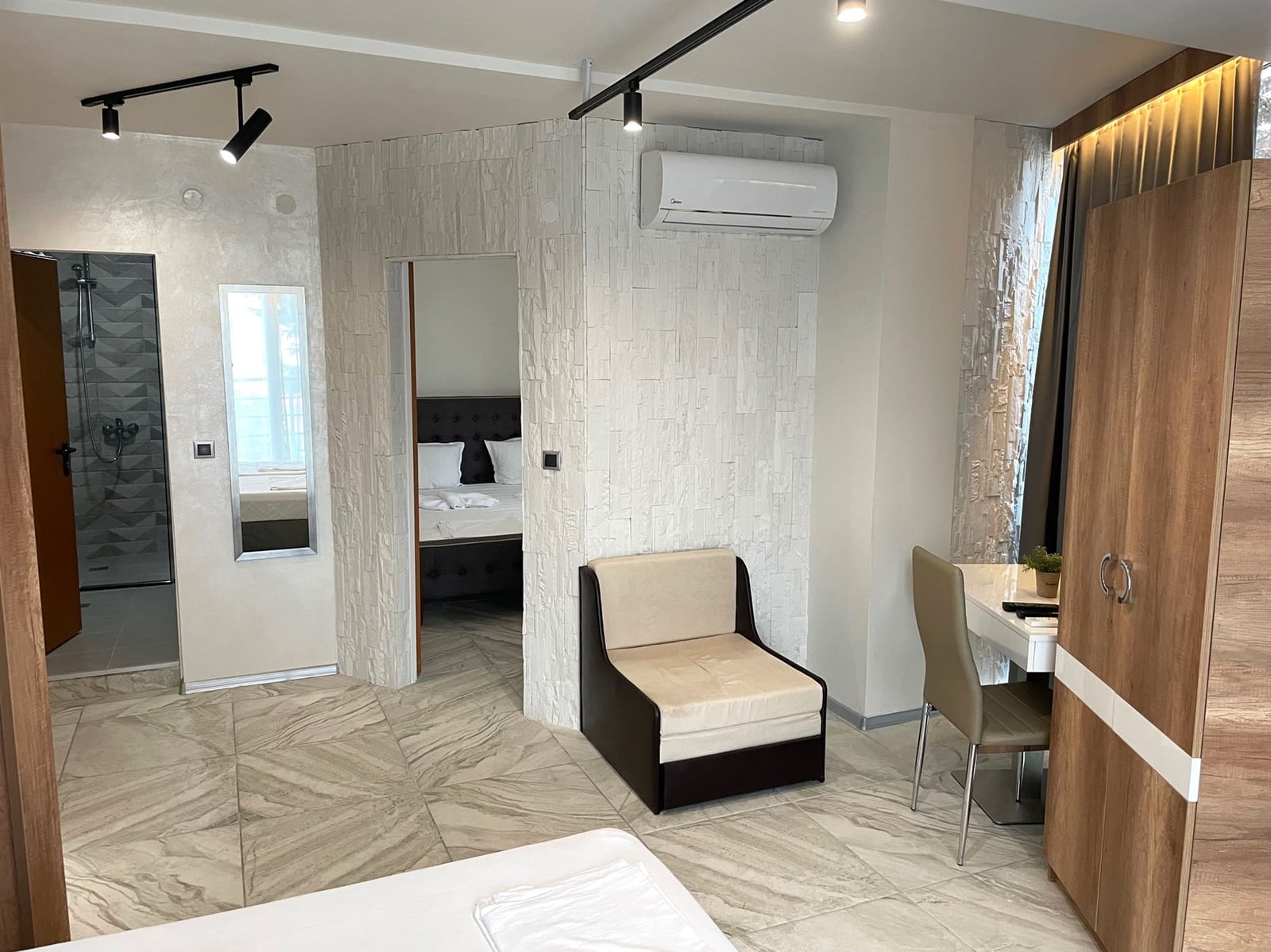 Апартамент 4